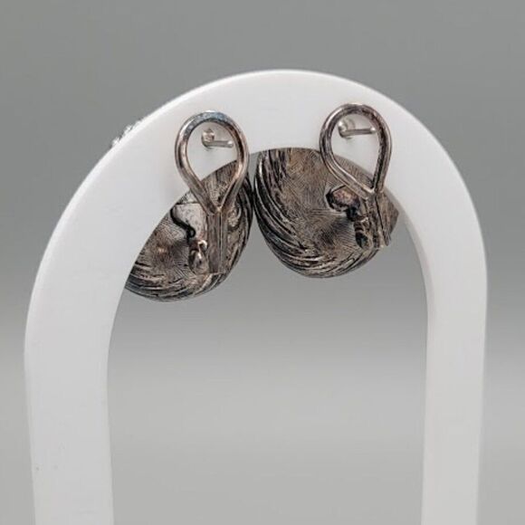 Premier Designs Matte Gold & Silver Filigree Pattern Earrings - Picture 4 of 8